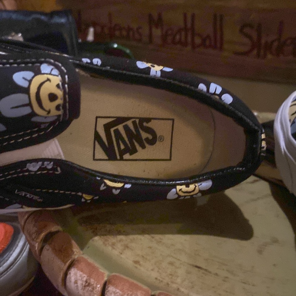 Vans Classic Daisy Trippy Grin Floral Black/Yellow Sneakers Slip-on - Picture 9 of 10